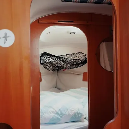 Botel Surfbird Cozy Sailboat Escape Lisboa