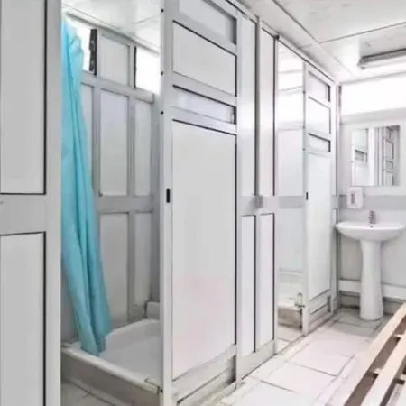 Surfbird Cozy Sailboat Escape Ботель Лиссабон