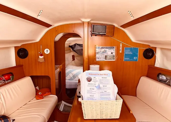 Surfbird Cozy Sailboat Escape *